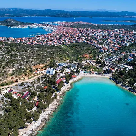 Family Friendly With A Swimming Pool - 20819 Murter