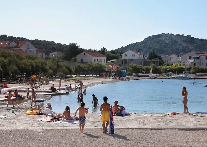 Apartman Family Friendly With A Swimming Pool - 20819