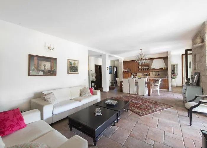 Family Friendly With A Swimming Pool - 20819 *