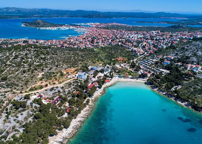 Family Friendly With A Swimming Pool - 20819 Murter